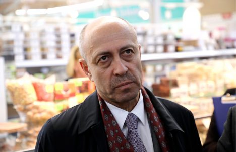 алкоголь, нелегальные сигареты, Олег Буров, Рижский центральный рынок, Tirdzniecības nams Latgales priekšpilsēta