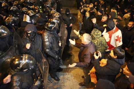 Baltic news,News from Latvia,BNN.LV,BNN-NEWS.COM,BNN-NEWS.RU, Грузия, протест, акция протеста, толпа, полиция, водометы, реформа, избирательная система