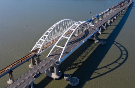 Baltic news,News from Latvia,BNN.LV,BNN-NEWS.COM,BNN-NEWS.RU, Крым, мост, Россия, поезд, железная дорога, сообщение