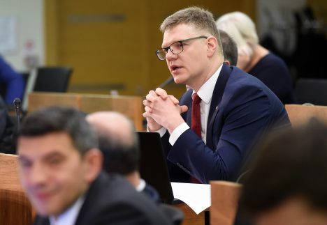 Олег Буров, бюджет Риги, Рижская дума, роспуск Рижской думы, оппозиция Рижской думы, Сейм, Вилнис Кирсис