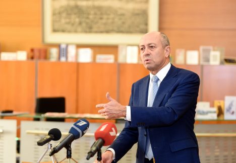 Олег Буров, Рижская дума, мэр, коалиция, Согласие, ЧСР, Честь служить Риге, председатель думы