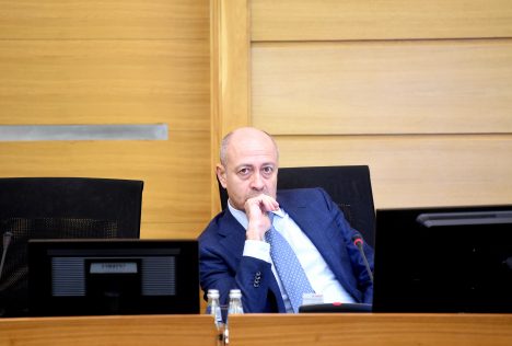 Дайнис Лоцис, Честь служить Риге, ЧСР, Олег Буров, Рига, Рижская дума, роспуск Рижской думы, оппозиция Рижской думы, выборы в Рижскую думу