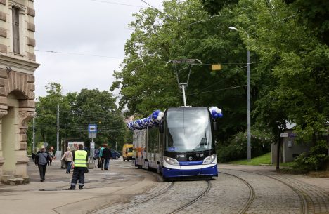 Rīgas satiksme, трамваи, троллейбусы, водительские права, техосмотр