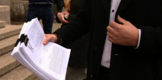 рабочие места, учреждения, нарушения, закон об осведомителях, госуправление
