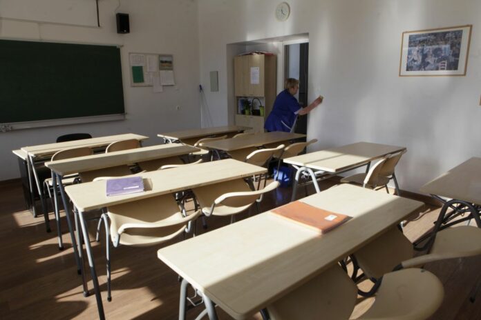педагоги, преподаватели, вакцинация