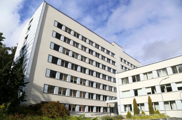 пациенты с Covid-19, пандемия, больницы, порядок лечения